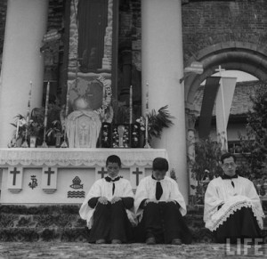 Nagasaki-juin-1949-messe-pontificale-pelerinage-02  